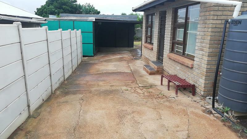 2 Bedroom Property for Sale in Albertinia Western Cape